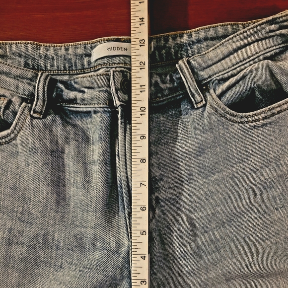 Distressed Light Blue Jeans - Picture 8 of 9